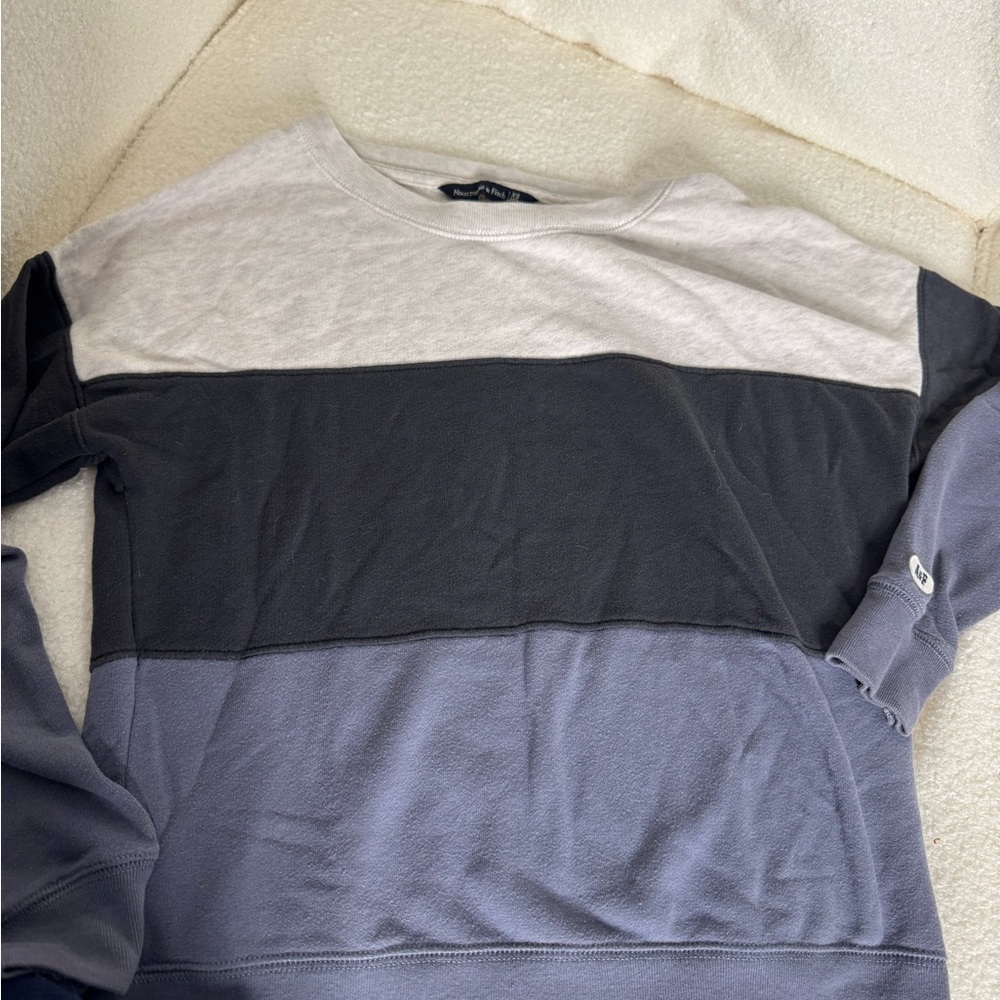 Abercrombie & Fitch Crewneck